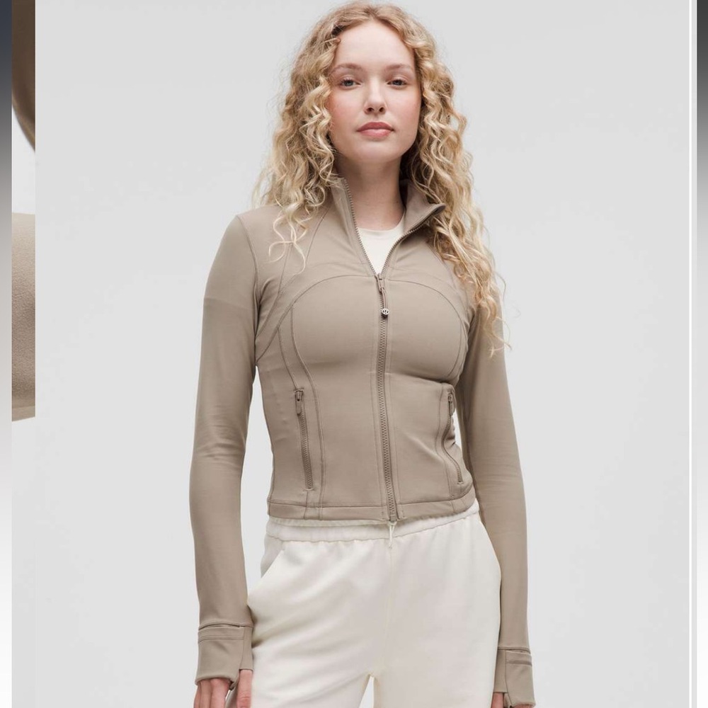 Lululemon Cropped Define 12 NWT Warm Ash Grey